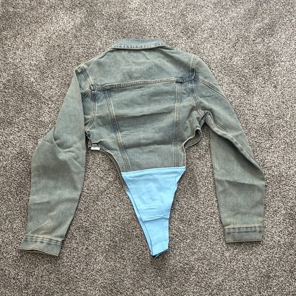 Denim Long Sleeve Bodysuit, Pretty Little Thing, size 4 - Picture 2 of 3